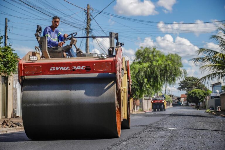 Mais de 5 km de vias do Quintino Facci II recebem asfalto novo a partir da semana que vem